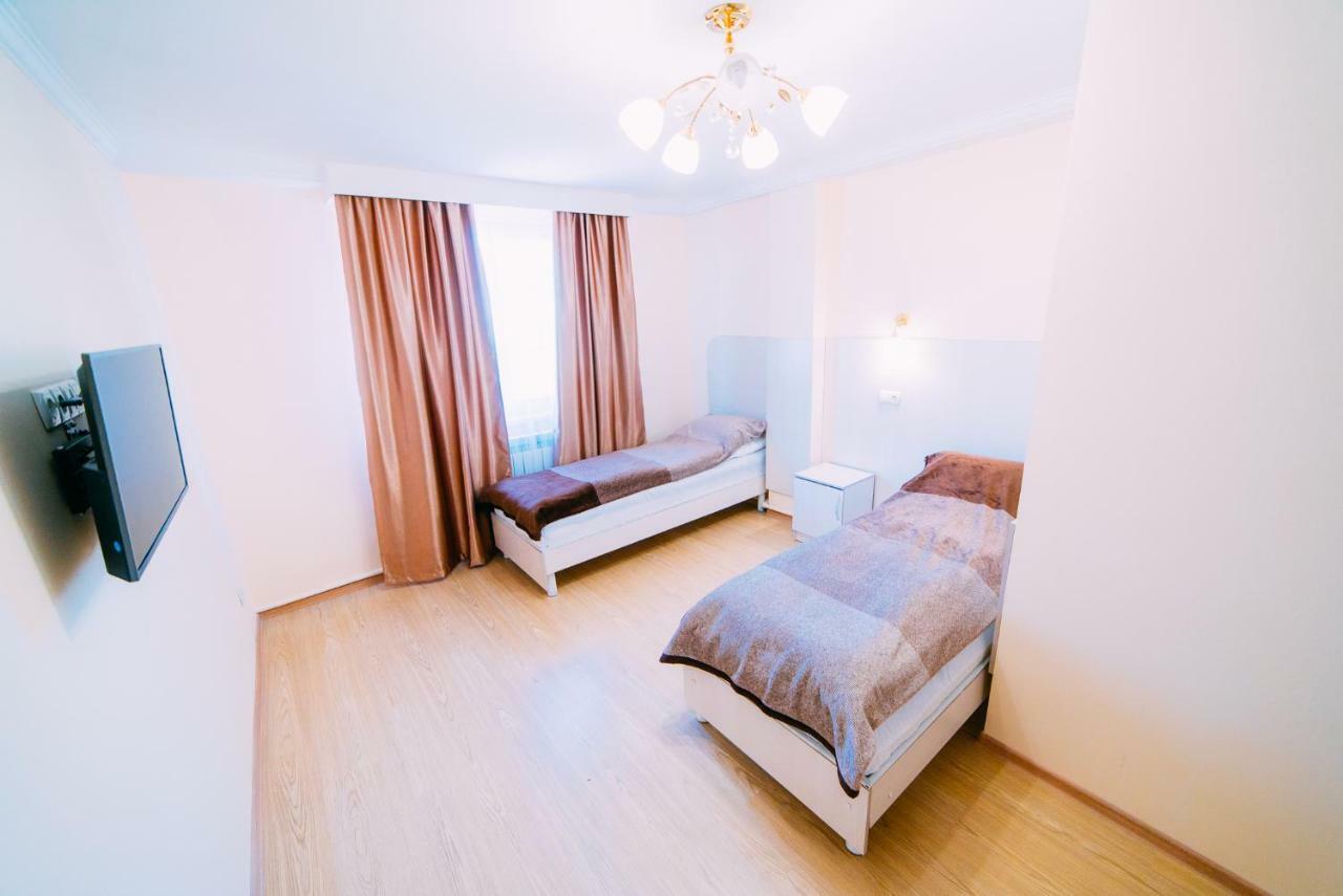 224 Hotell Almaty Eksteriør bilde