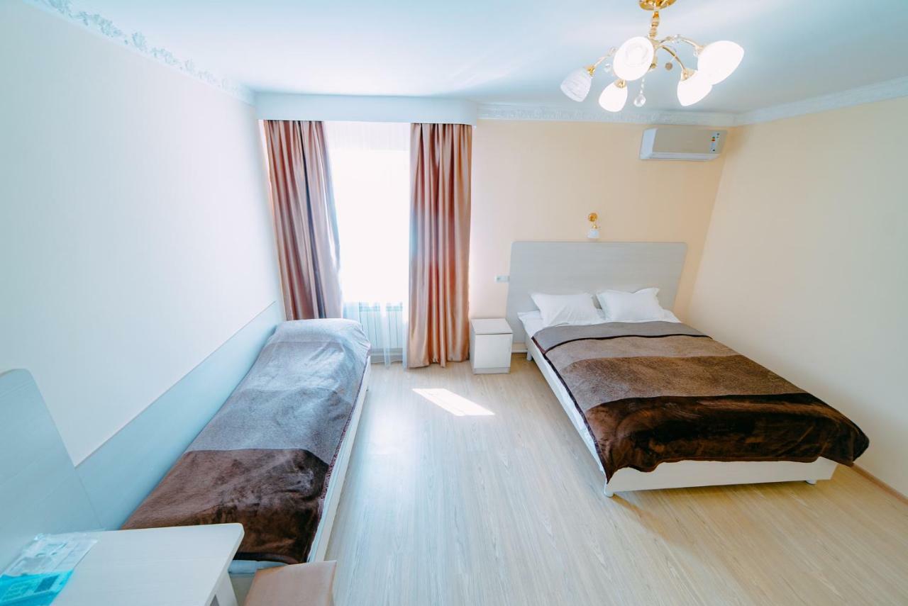 224 Hotell Almaty Eksteriør bilde