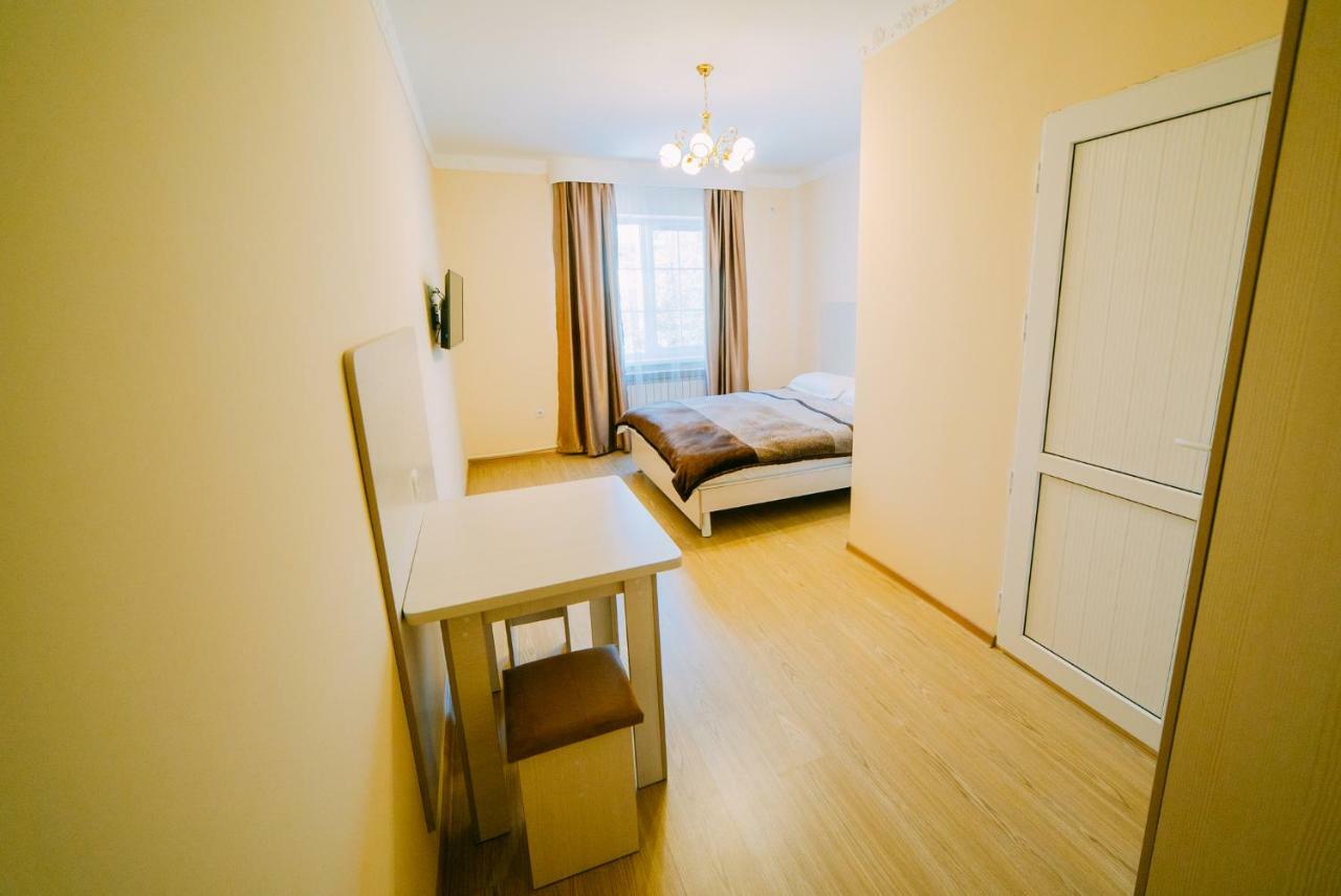 224 Hotell Almaty Eksteriør bilde
