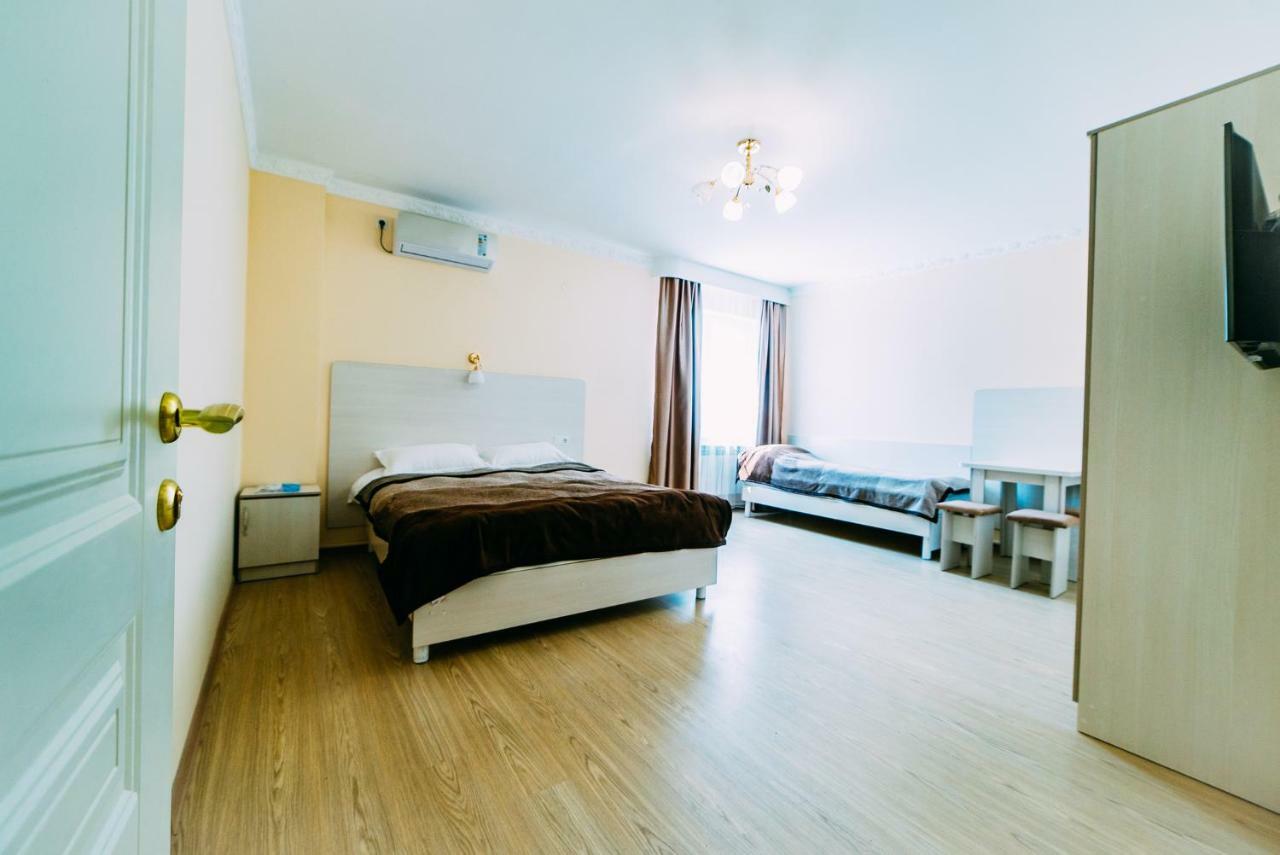 224 Hotell Almaty Eksteriør bilde