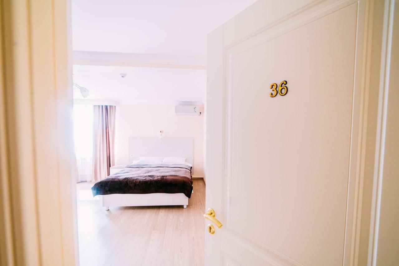 224 Hotell Almaty Eksteriør bilde